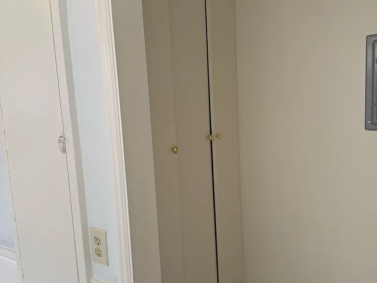 Kitchen pantry