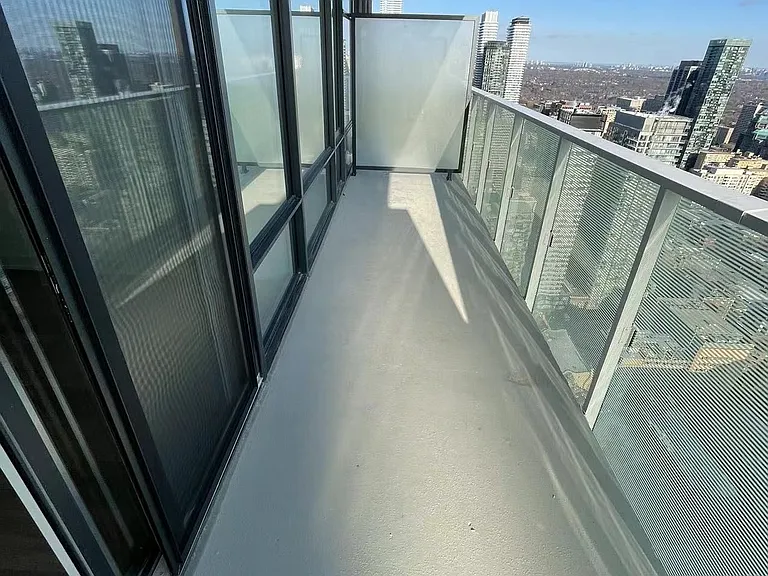 501 Yonge St #4606 — Photo 2