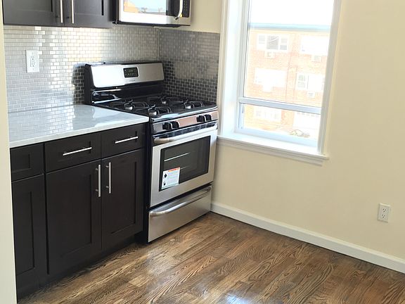 2nd image of 2255 33rd St #C8