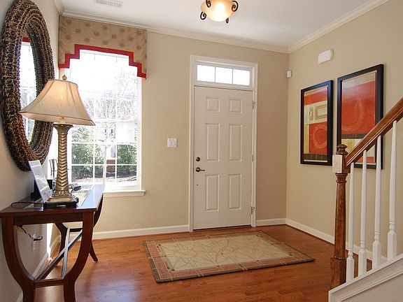 4th image of 4852 Almandine Ave