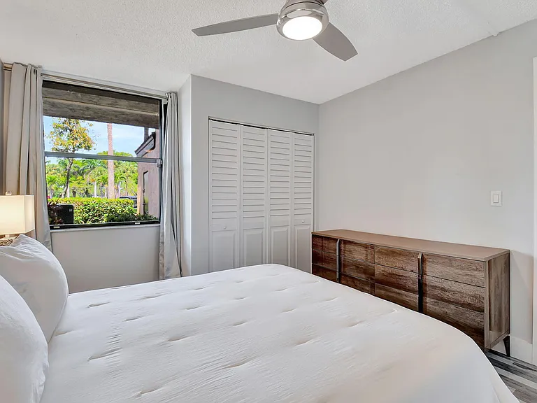 2255 Lindell Blvd #4103 — Photo 16