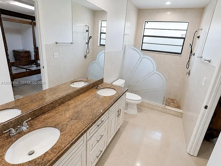 8142 Silver Palm Ct #17 — Photo 18