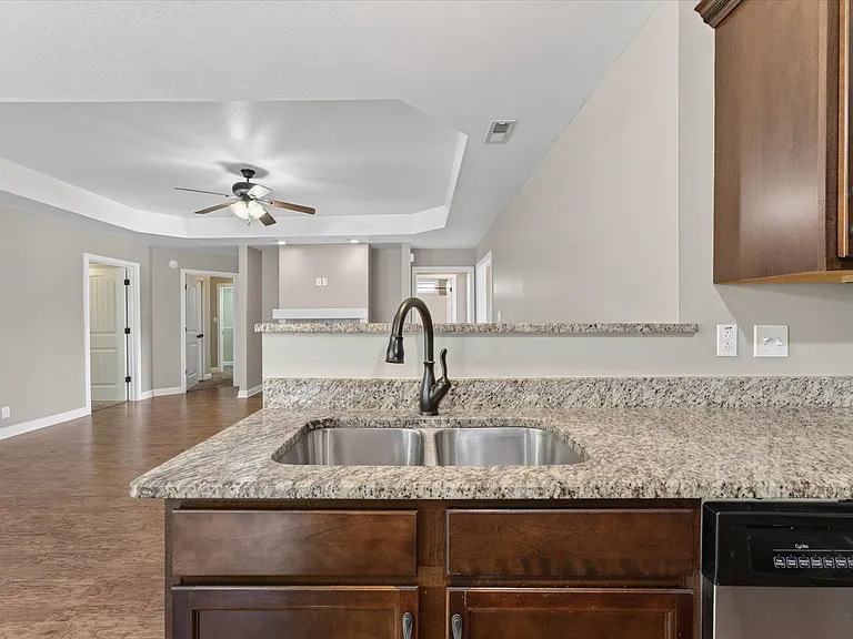 2228 Killington Dr — Photo 16
