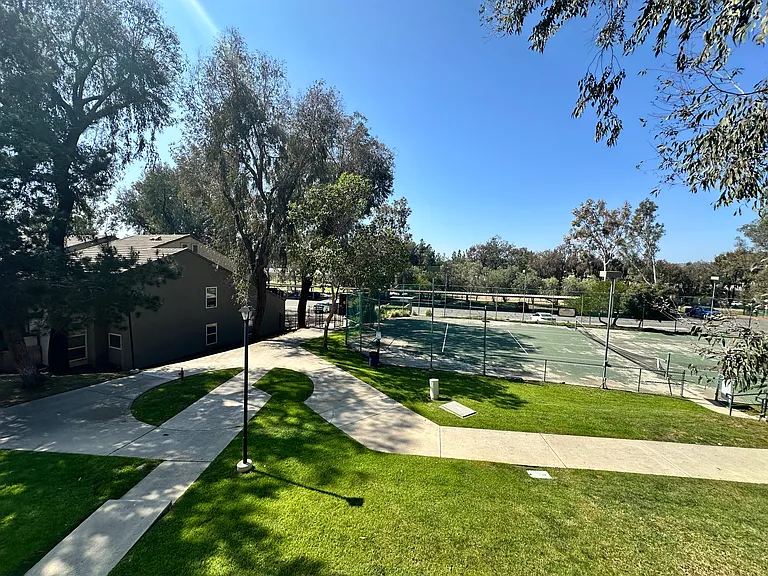 1350 N Escondido Blvd N #18 — Photo 33