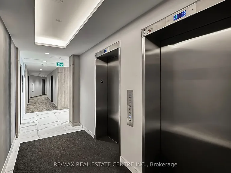 1010 Dundas St E #Penthouse 17 — Photo 11