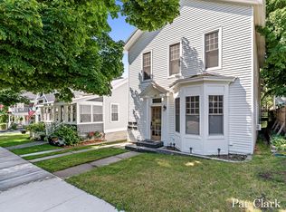425 Lafayette Ave, Grand Haven, MI 49417