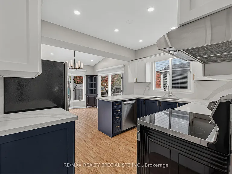 19 Longyear Dr — Photo 21