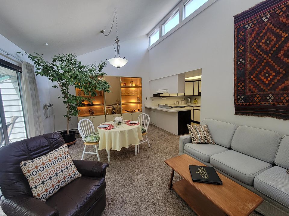 1st image of 2590 Juniper Ave #D