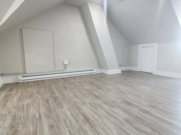 843 Ferry St #2 — Photo 13