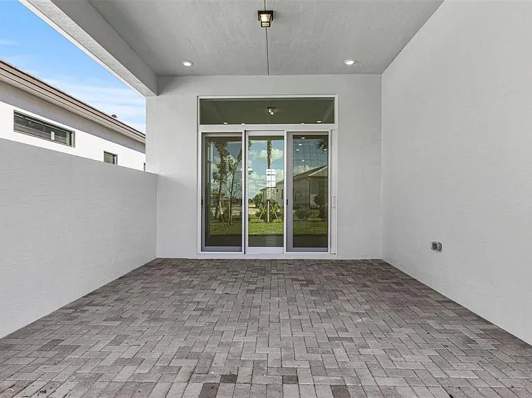 4954 Rivo Alto Cir — Photo 23