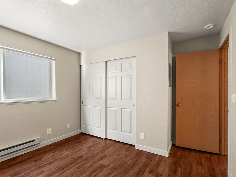 Newland Apartments — Photo 10