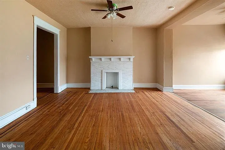 4815 Walnut St — Photo 1