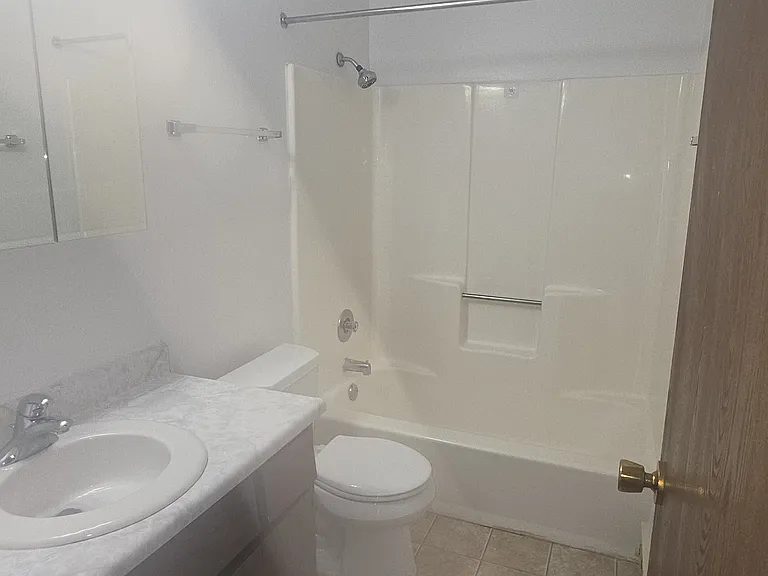 750 W Bethel Dr #11 — Photo 6