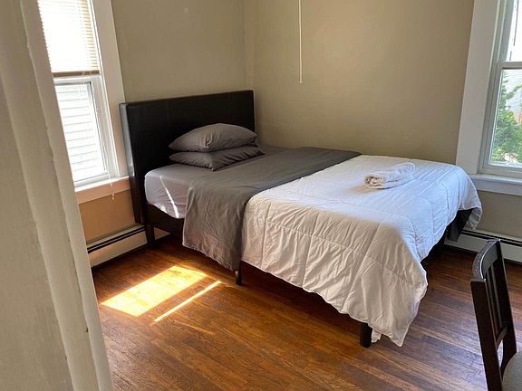 5th image of 357 Windsor St #2