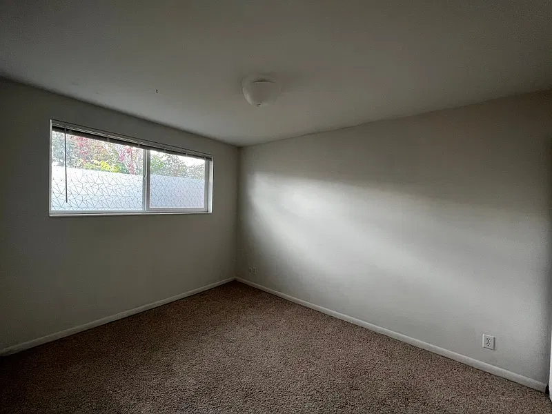 2 bed, 1.0 bath, 900 sqft, $1,350 — Photo 4