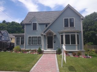 305 Pond St, Jamaica Plain, MA 02130