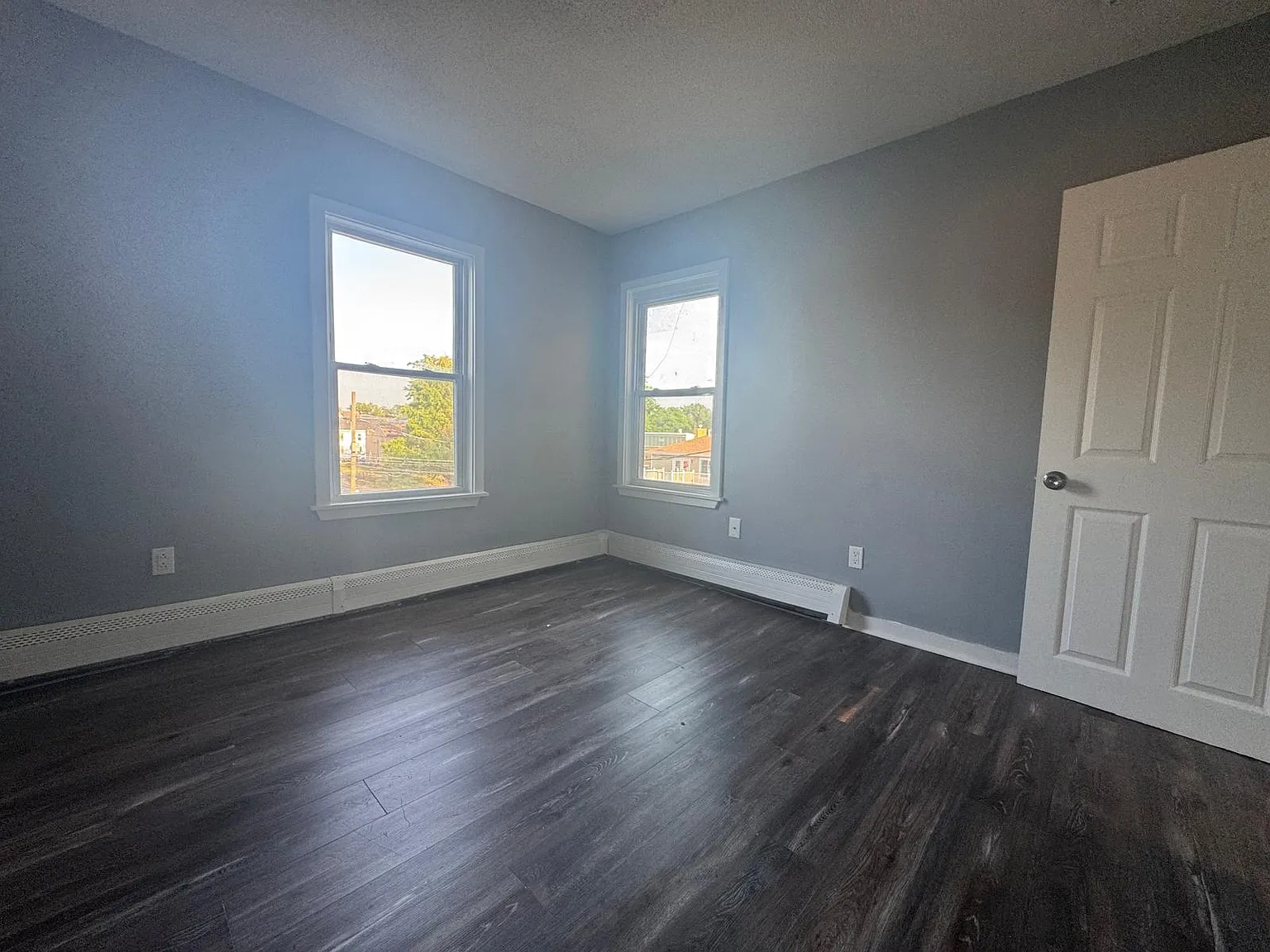 3 bed, 1200 sqft, $1,595 — Photo 3