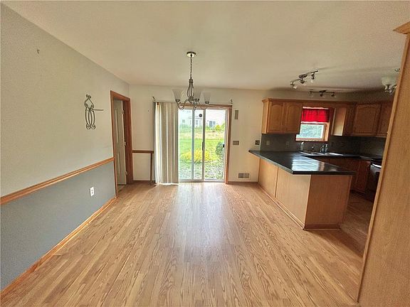 3rd image of 3225 Sussex Dr