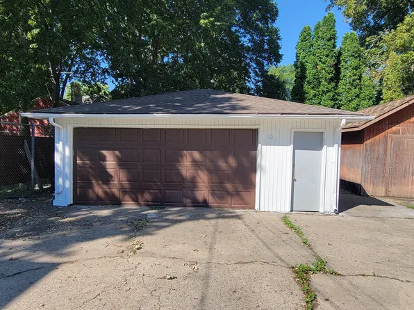 4 Bed / 2 Bath House half a block from MSUM!! Available May 2026!!, 415 10th St S, Moorhead, MN 56560