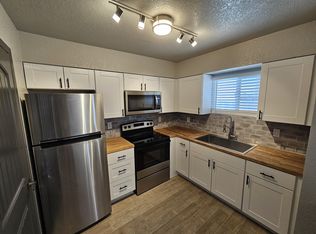 1760 E Pepper Cir #4, Mesa, AZ 85203