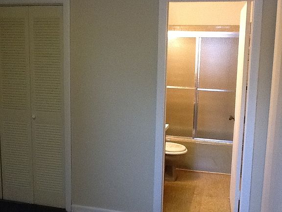 4th image of 405 Emmett Ave NW APT 2