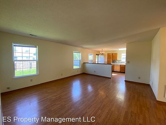 5th image of 7396 Grandview Dr