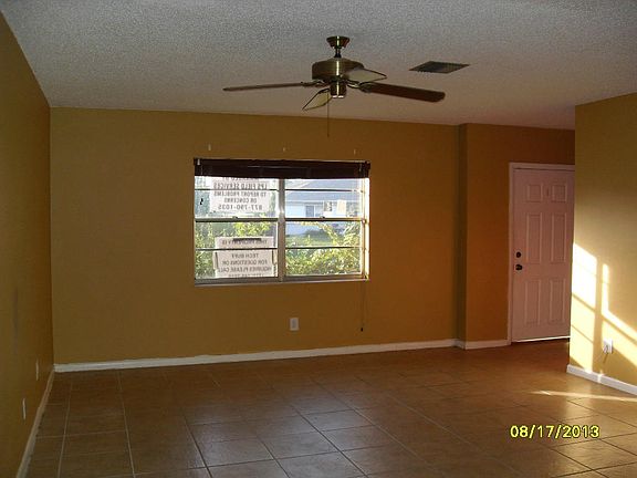 3rd image of 572 SE Fallon Drive