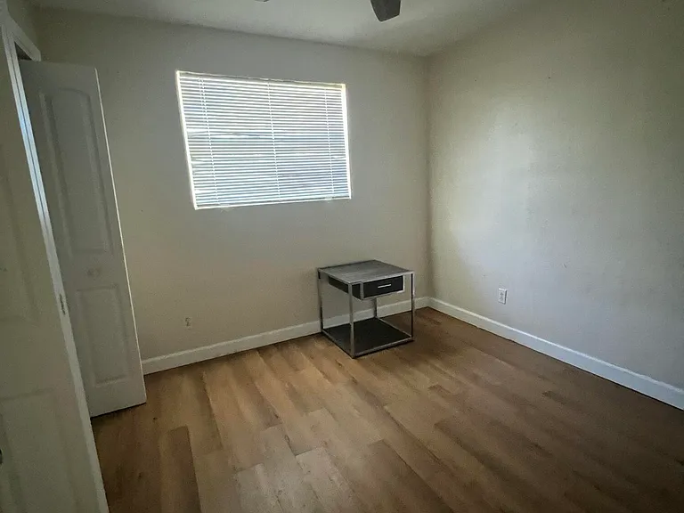 536 Ruth St — Photo 3