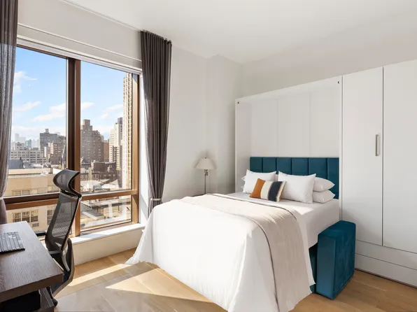 215 East 19th Street image 6 of 10