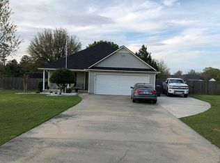 17 Eleanor Pl, Ray City, GA 31645