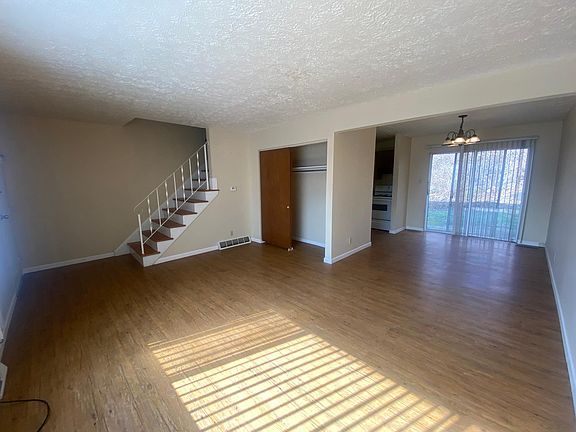 3rd image of 2345 Newton St