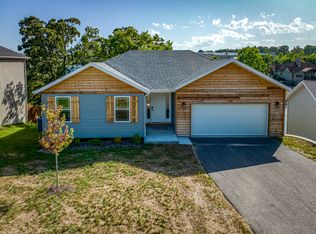 220A E Sunset Cv, Branson, MO 65616