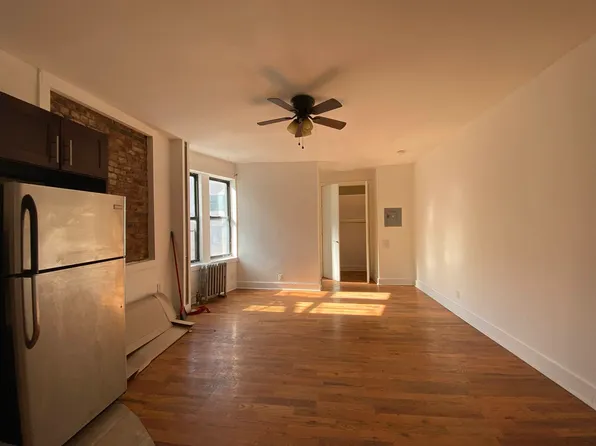 60 Clarkson Avenue image 1 of 6