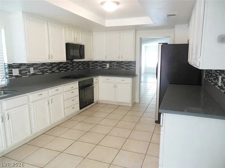 3305 Surfline Dr — Photo 7