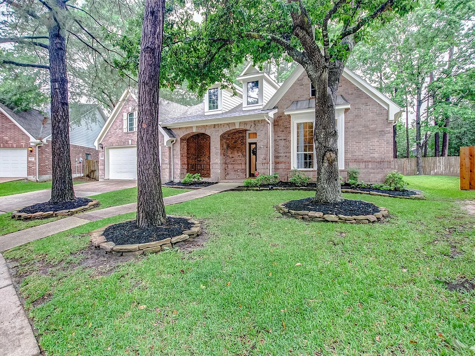 4 bed, 3.5 bath, 3912 sqft, $3,750 — Photo 2