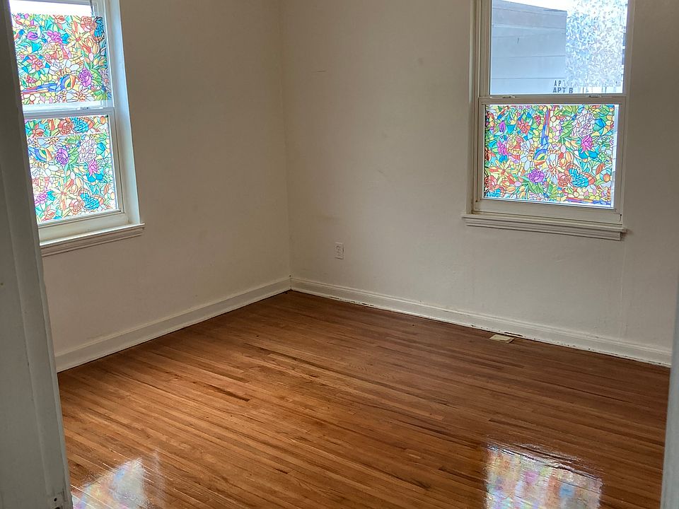 2nd image of 807 Poindexter Ave
