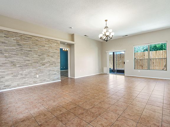 3rd image of 212 Riesling Rd