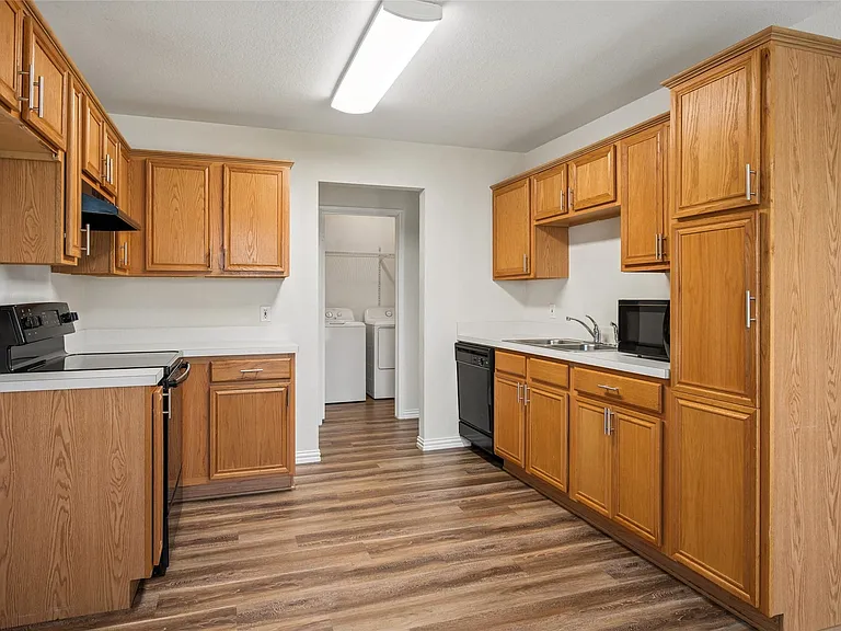 316 Matlock Meadow Dr — Photo 2