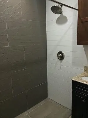 Rented by Lang Realty LLC | media 8