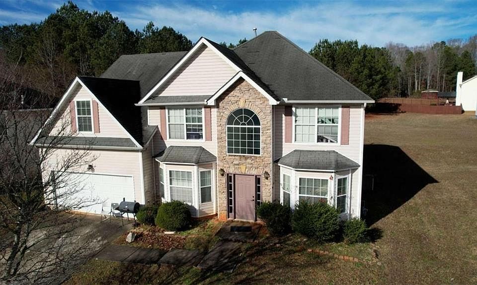1st image of 75 Oak Manor Dr