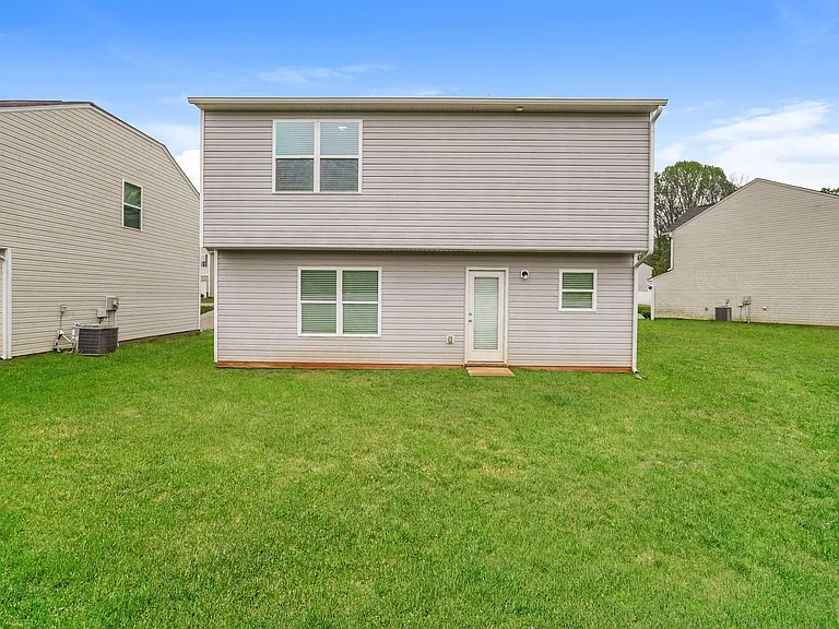 216 Glenoaks Dr — Photo 15