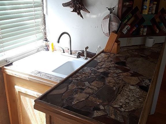 5th image of 399 Skyview Ln