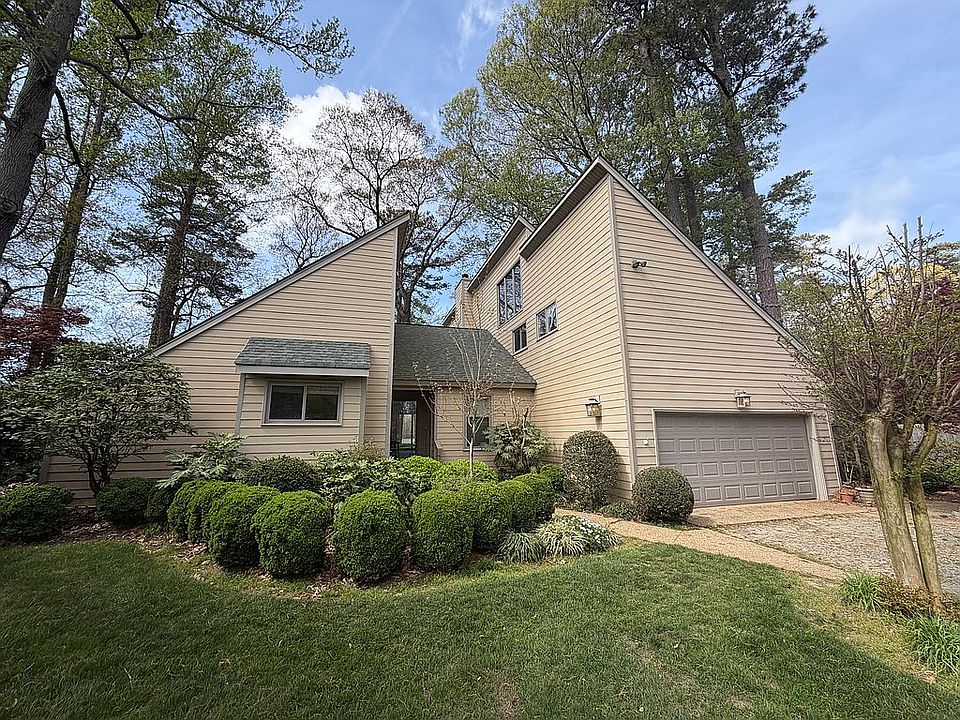 1st image of 152 Breezy Point Dr