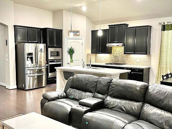 3rd image of 4221 Borho Ranch St