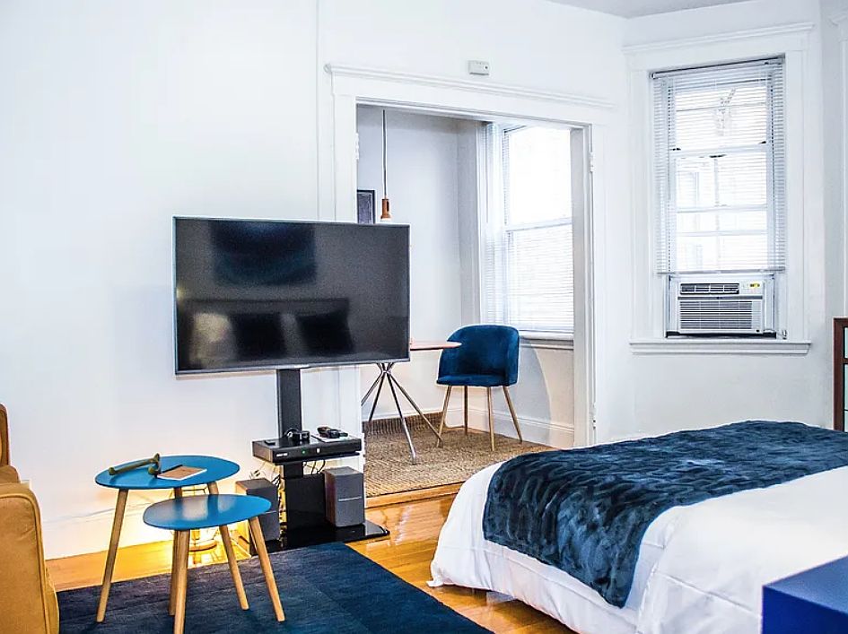 1st image of 121 Park Dr APT 16
