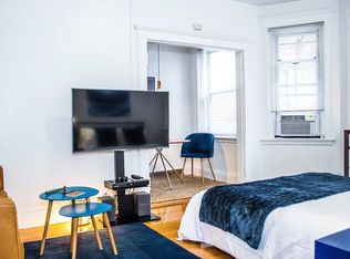 121 Park Dr APT 16, Boston, MA 02215