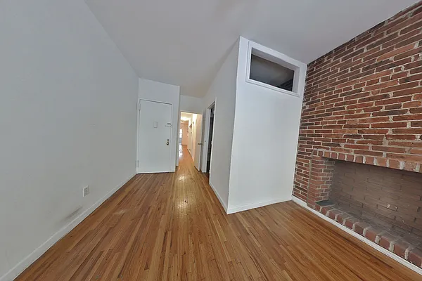 Rented by CitySites Real Estate Group | media 5