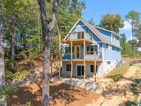 3rd image of 1132 Glade Rd