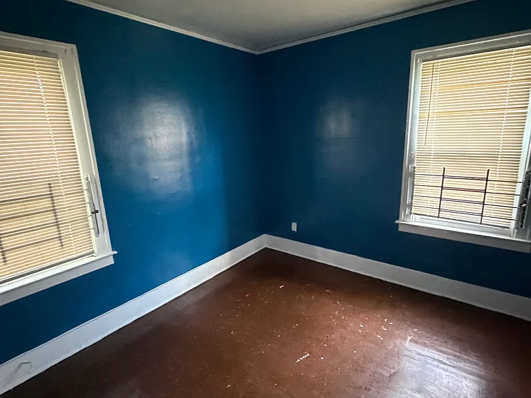 12238 Washburn Ave — Photo 9