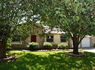 7515 Shoshone Dr, Baytown, TX 77521